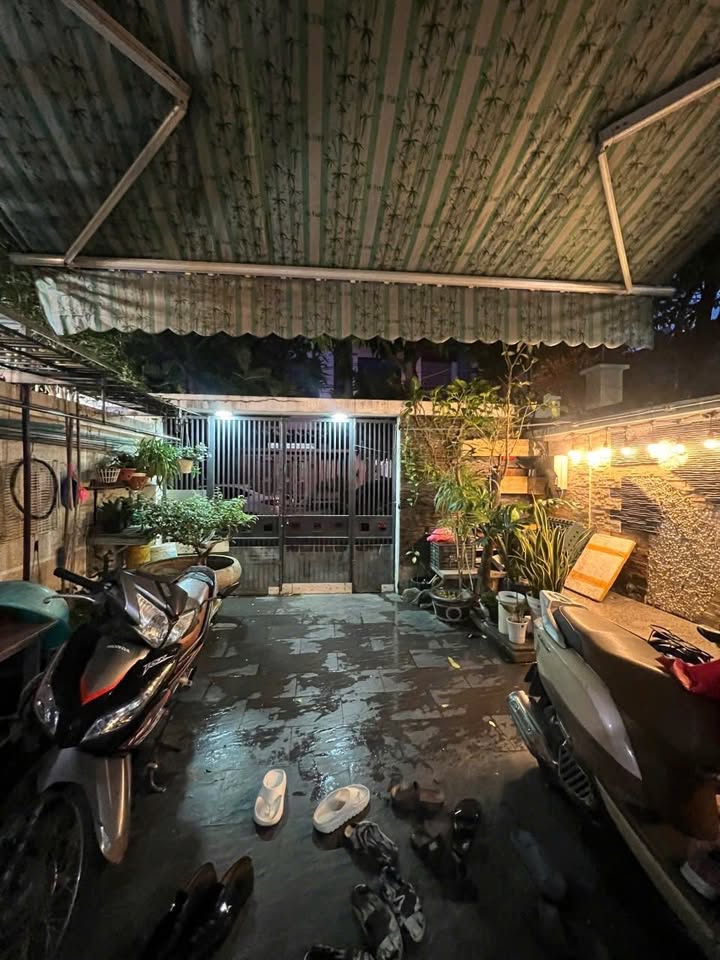 Nhà 3 tầng mặt tiền đường Đa Mặn Đông, Khuê Mỹ, Đà Nẵng 81m² giá 7.5 tỷ - Vị trí đắc địa gần biển!