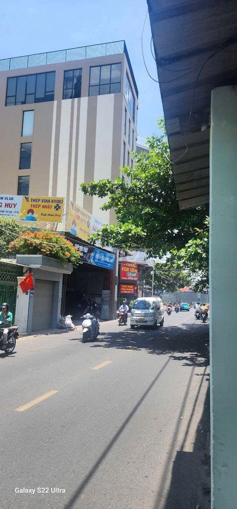 Mặt tiền Ung Văn Khiêm 60m² giá 18 triệu - Vị trí đắc địa gần ga Metro!