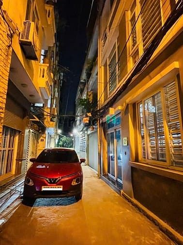 Bán Nhà Phố Bồ Đề 42m² x 4 Tầng - Ô Tô Đỗ Cửa, Giá 10,5 Tỷ - Sẵn Sàng Vào Ở!