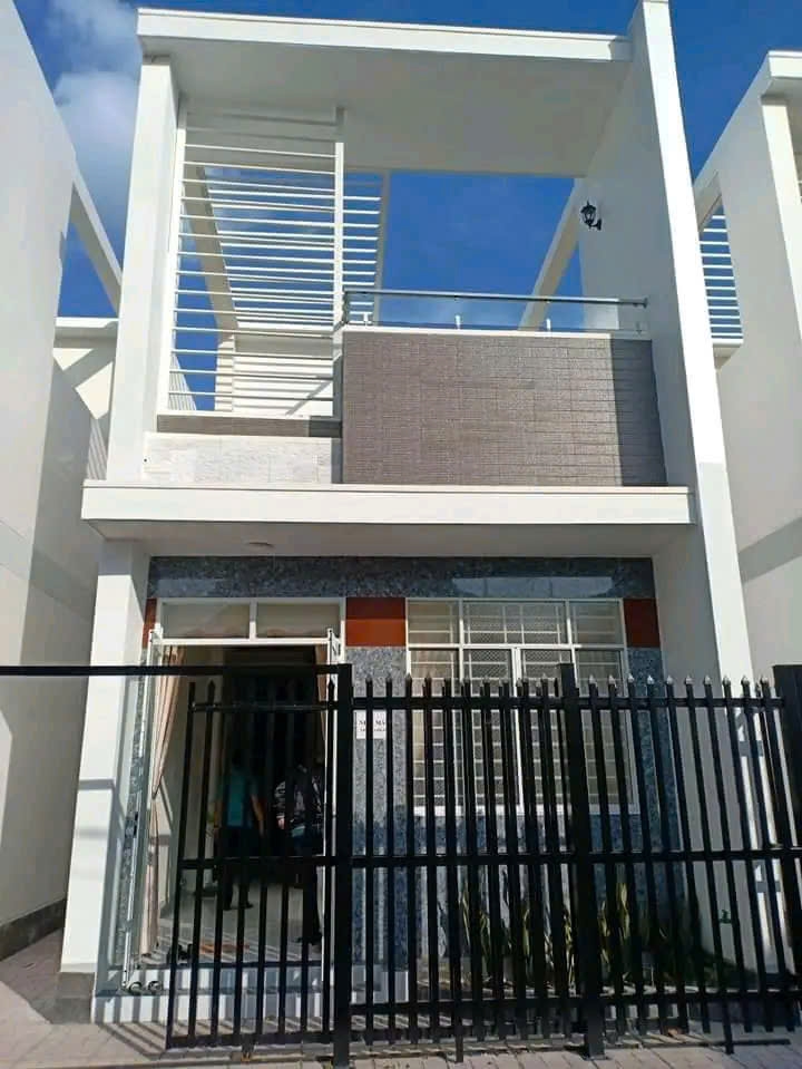 Nhà 1 trệt 1 lầu khu dân cư an ninh xã Bình Phú, 107.4m² giá chỉ 1.9 tỷ