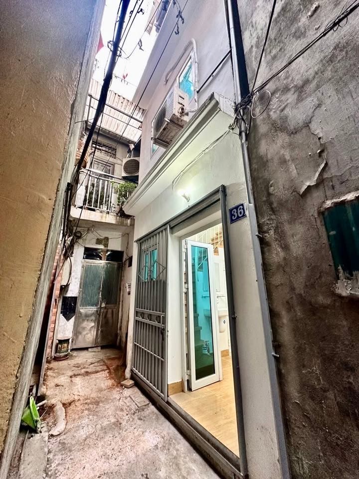 Nhà Khâm Thiên Đống Đa 15m² giá 2.7 tỷ - Sổ đỏ riêng, giao dịch ngay!