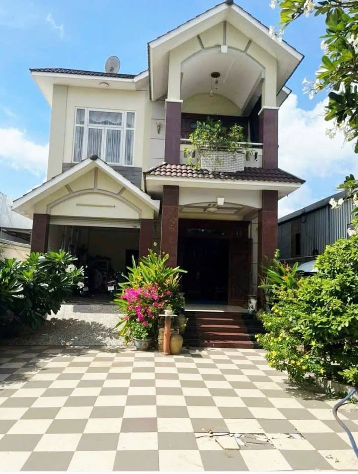 Nhà lầu mặt tiền đường Nguyễn Thị Định, Phú Khương, Bến Tre - 727m², giá 21 tỷ - Kinh doanh sầm uất!