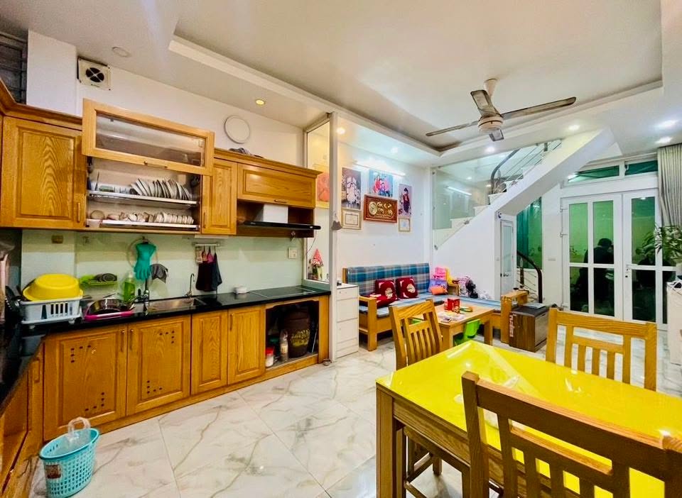 Nhà 5 tầng Xuân Đỉnh 42m² giá 9.3 tỷ - Dân xây chắc chắn, ngõ nông!