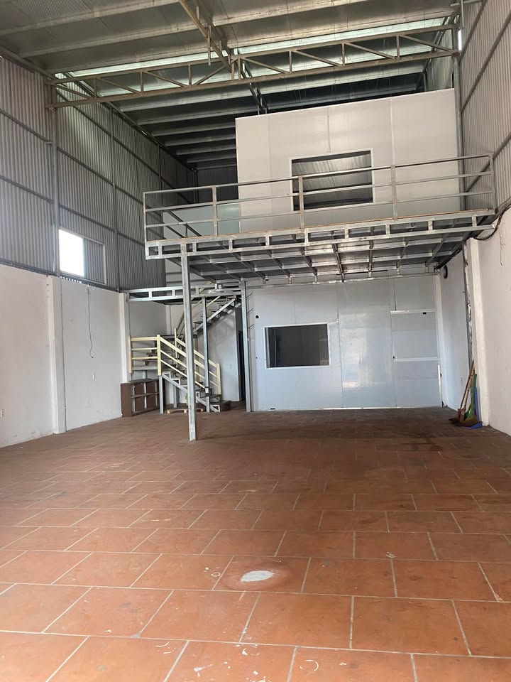 Kho cho thuê tại Võ Cường 150m² giá 11 triệu - Đường xe công đỗ cửa!