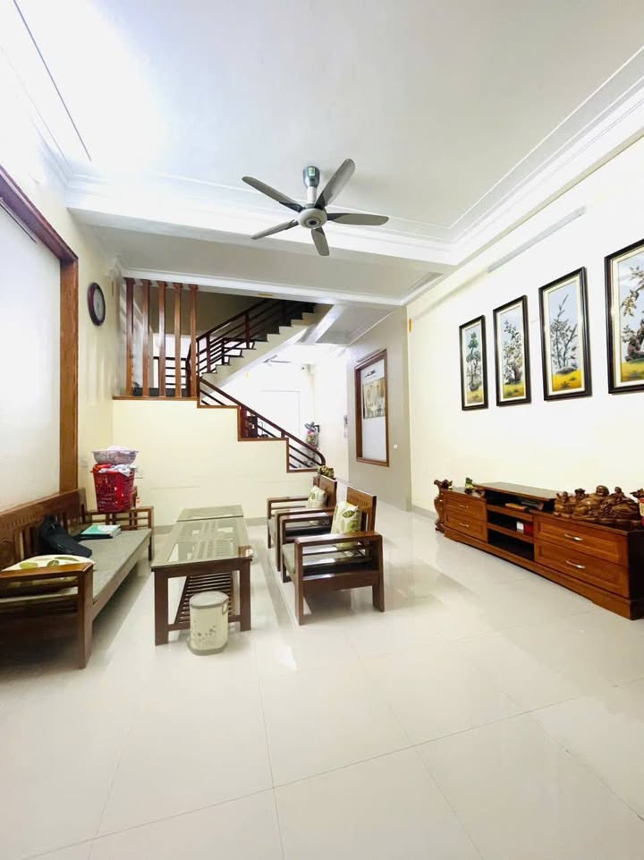 Nhà 3 tầng Nguyễn Phúc Chu 64m² giá 5 tỷ - Vị trí đẹp, pháp lý rõ ràng!