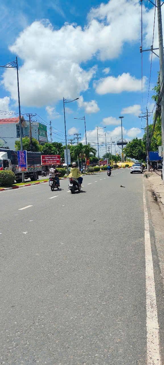 Nhà bán tại đường Tôn Đức Thắng, P7, Bạc Liêu 218m² - Vị trí kinh doanh sầm uất!