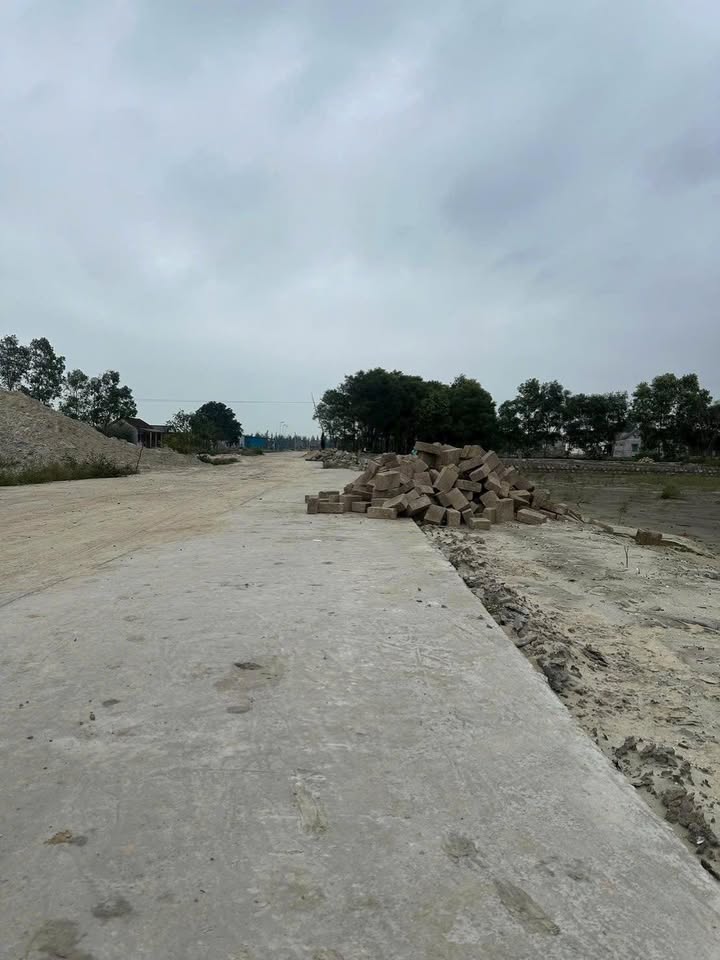 Đất thổ cư Nam Cửa Việt 200m² giá chỉ 4xx triệu - Pháp lý rõ ràng, sổ hồng sẵn!