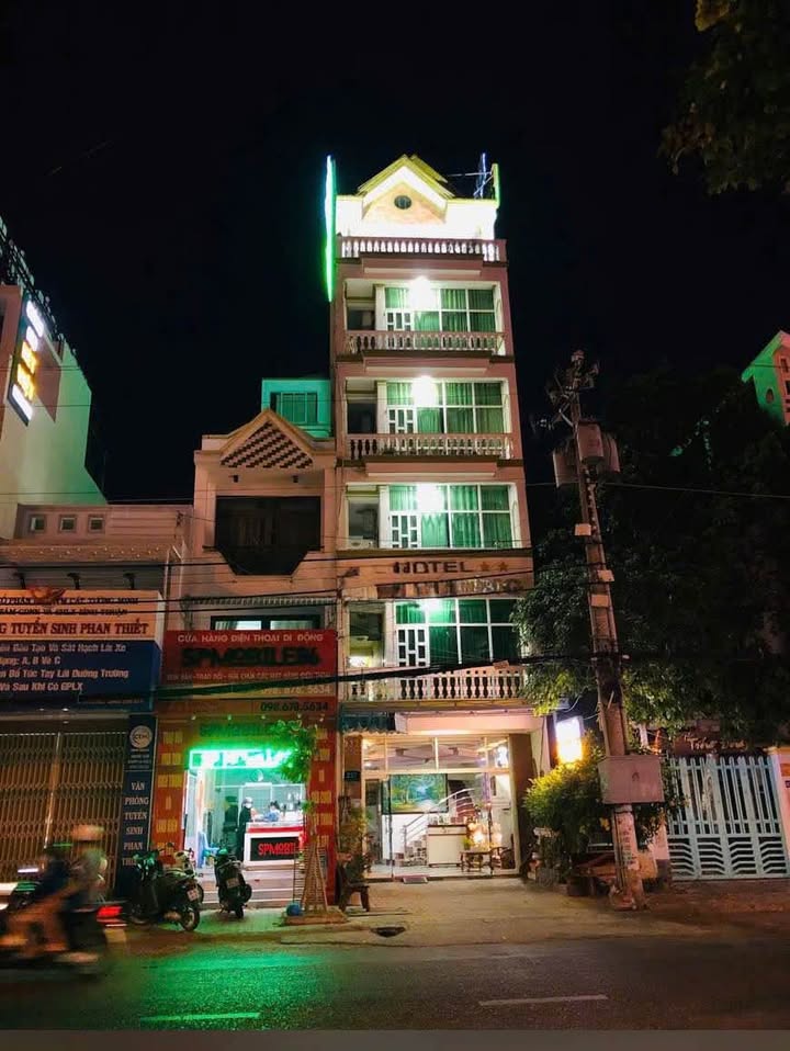 Khách sạn 5 tầng mặt tiền Thủ Khoa Huân, Phú Thủy, 400m² - Cơ hội đầu tư sinh lời lớn!