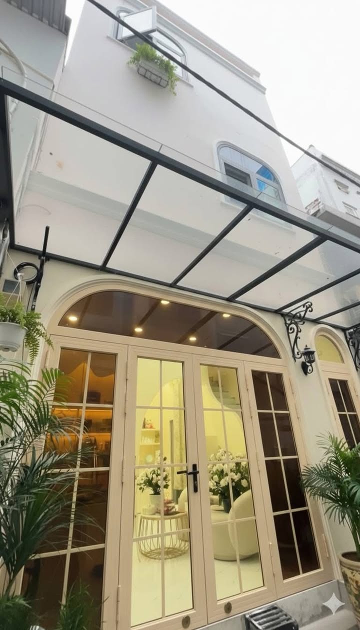 Nhà riêng hẻm 666 đường 3/2, quận 10, 30m² giá 6 tỷ - Đầu tư sinh lời mỗi tháng!