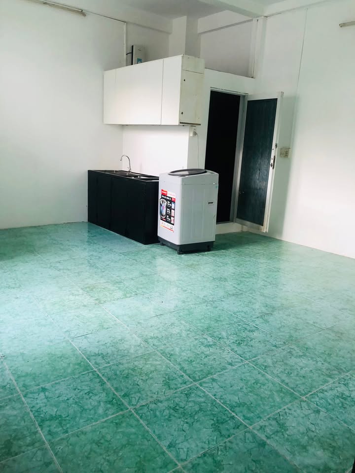 Cho thuê phòng Cách Mạng Tháng Tám quận 10, 30m² - Tiện nghi đầy đủ, giờ giấc tự do!