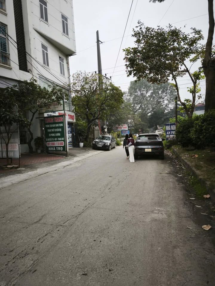 Nhà 5 tầng thang máy đường 5 Dương Xá 75m² giá 10 tỷ - Cơ hội đầu tư sinh lời cao!