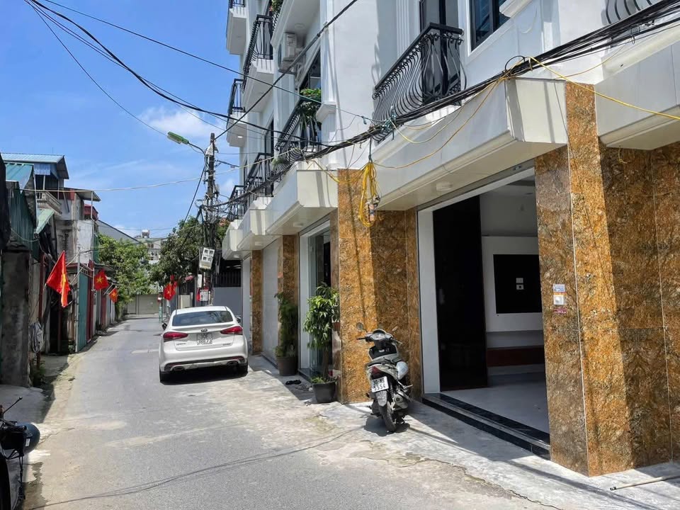 Nhà 5 tầng phố Kẻ Vẽ Đông Ngạc 42m² giá 7 tỷ - Ô tô tránh, gần chợ