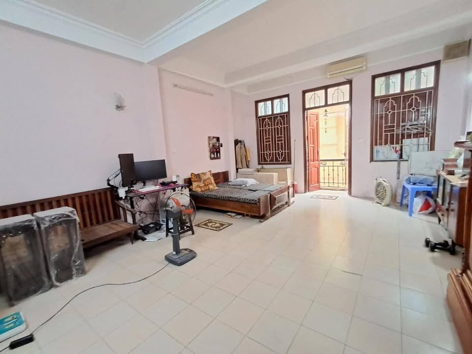 Nhà Hàng Bài 44m² 5 tầng giá 26 tỷ - Gần hồ Hoàn Kiếm, đầu tư sinh lời!