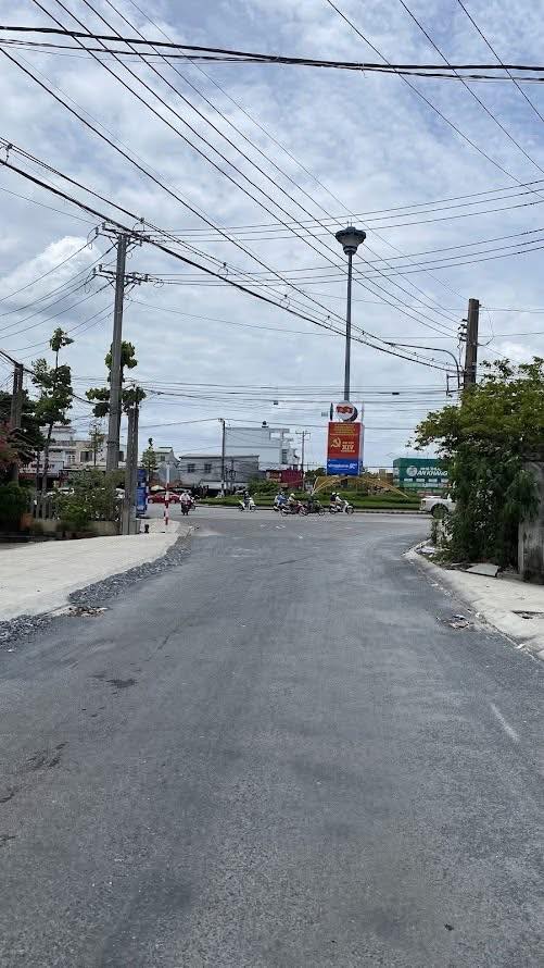 Đất nền Bình Phú, Bến Tre 301.5m² giá 1.8 tỷ - Cơ hội đầu tư hấp dẫn!