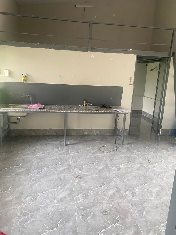 Nhà cho thuê Hóc Môn 48m² giá 2.4 triệu - Gác lửng, máy lạnh, tiện nghi