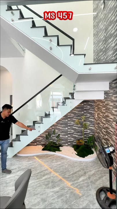 Nhà hiện đại 2 tầng tại Long Hoa, 130m² - Không gian mở, giá thỏa thuận!