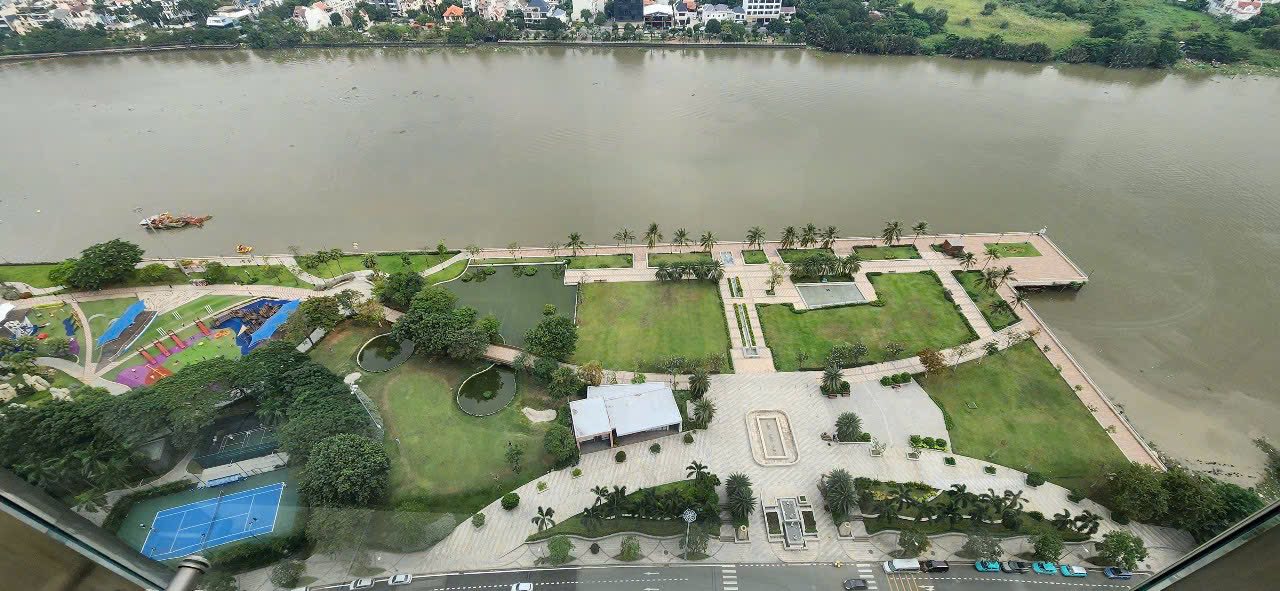 Căn hộ 4PN Vinhomes Central Park 154m² giá 26 tỷ - View sông và công viên tuyệt đẹp!