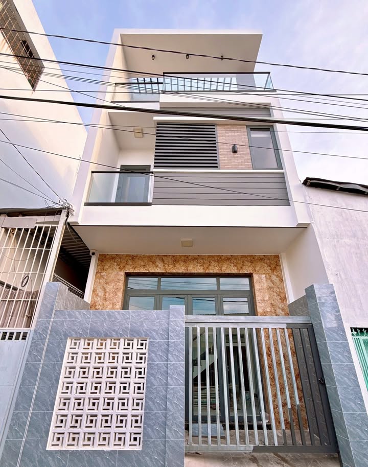 Nhà đẹp 3 tầng tại Cái Khế, Cần Thơ - Giá 3.399 tỷ, hoàn công mới!