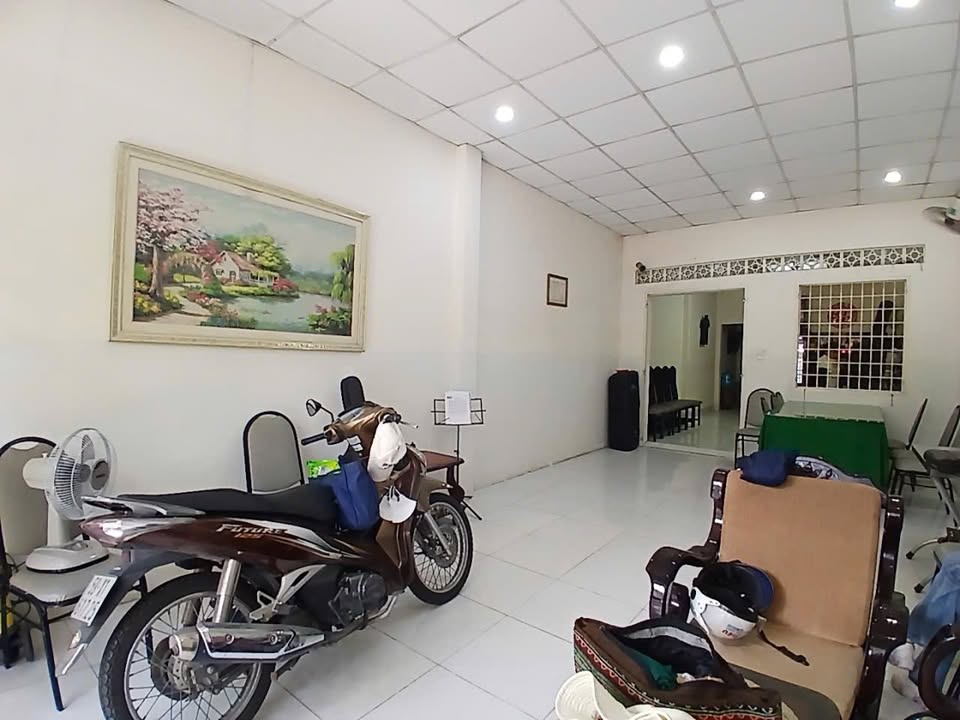 Mặt tiền kinh doanh Đường 185 Phước Long B 108m² giá 10 tỷ - Tiềm năng sinh lời cao!