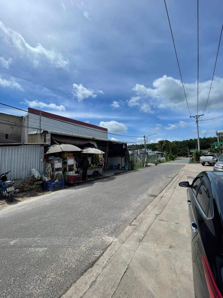 Nhà trọ Bến Cát 200m² giá 4.5 tỷ - Đầu tư sinh lời cao!