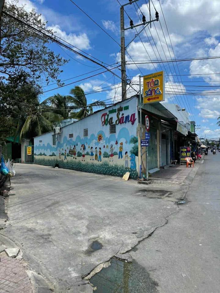 Nhà đẹp 124m² tại khu phố 9, Mỹ Tho - Giá thỏa thuận, đầy đủ nội thất!