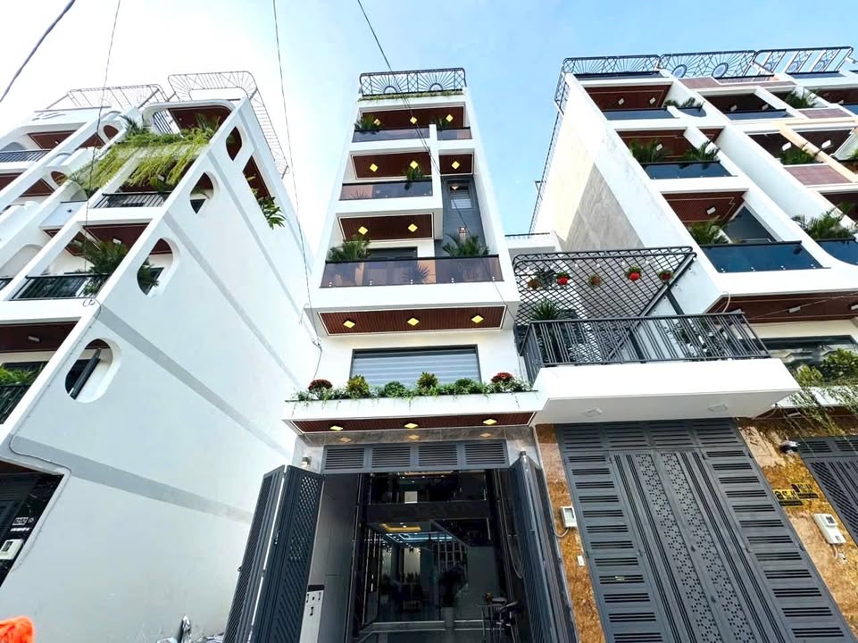 Nhà phố Tân Chánh Hiệp 18, Q12, 108m², giá 8.3 tỷ - Sẵn sàng vào ở ngay!