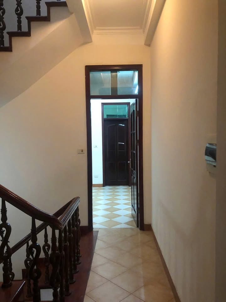 Nhà cho thuê ngõ phố Trung Kính, quận Cầu Giấy 91m² giá thỏa thuận - Phù hợp cho gia đình lớn!