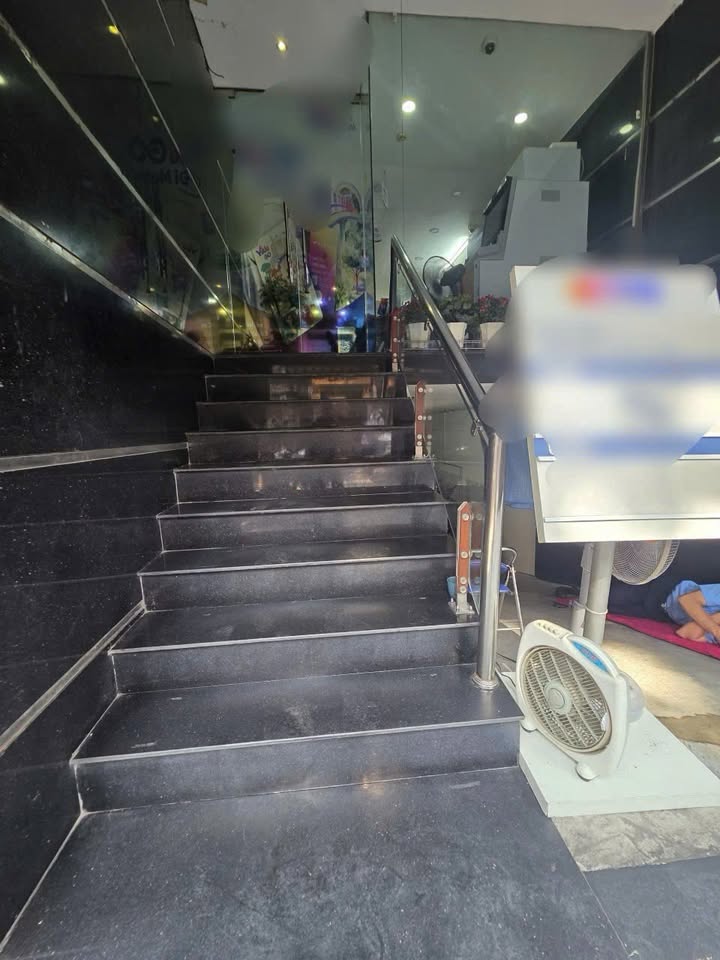 Cho thuê mặt bằng kinh doanh Lò Sũ, Hoàn Kiếm 110m² - Địa điểm lý tưởng cho mọi mô hình