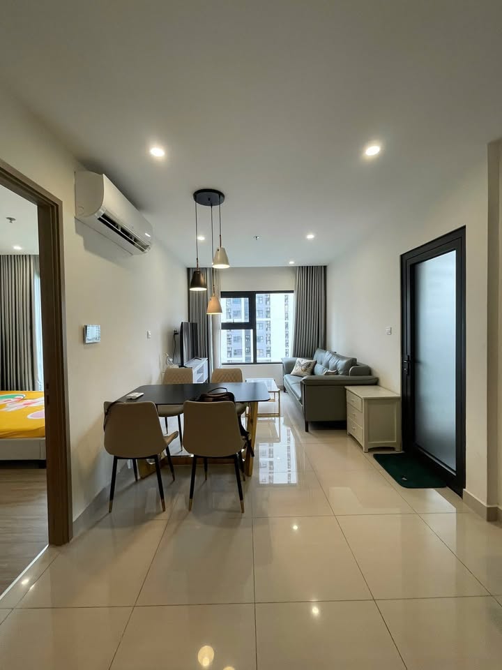 Căn hộ 2PN 2WC đường Nguyễn Xiển 67m² giá 3.3 tỷ - View hồ bơi thoáng mát!