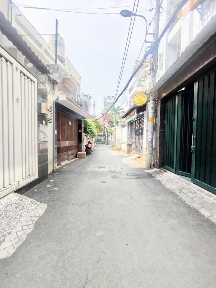 Nhà phố Nguyễn Thượng Hiền, Gò Vấp 100m² giá 16 tỷ - Kinh doanh đỉnh cao!