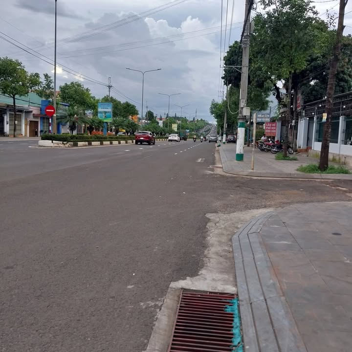 Nhà riêng Hẻm 578 Phạm Văn Đồng, Pleiku 260m² giá 2.1 tỷ - Sổ hồng chính chủ!