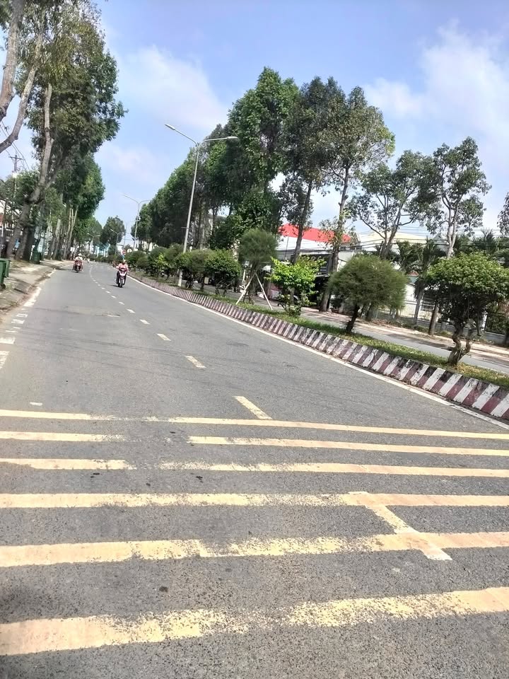 Nhà 1 trệt 1 lầu mặt tiền Nam Kỳ Khởi Nghĩa, Vĩnh Long 107m² - Đầu tư sinh lời!