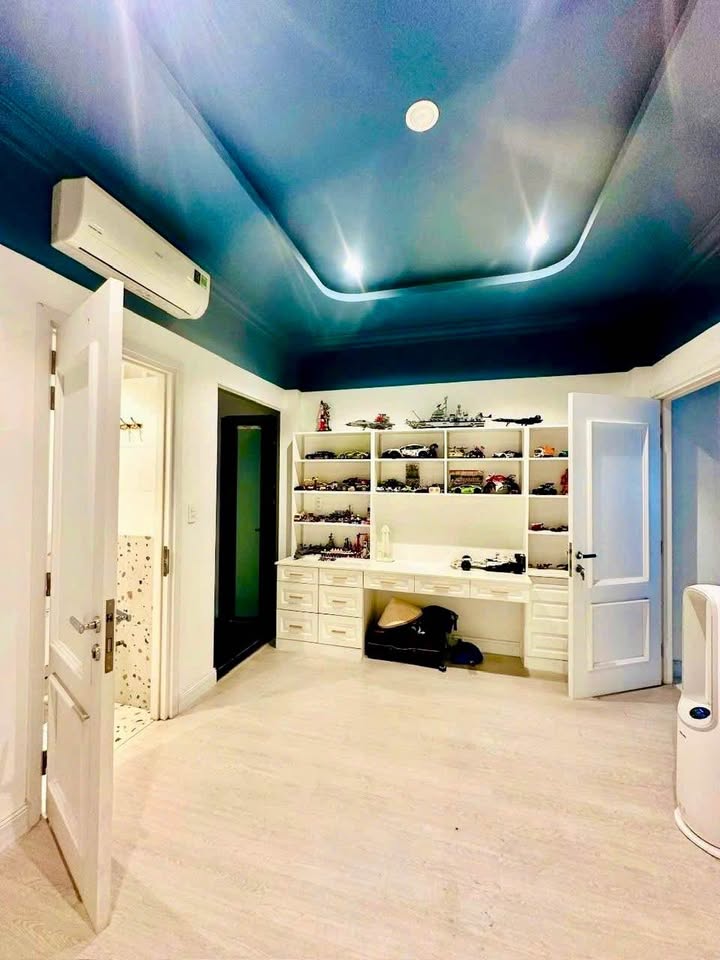 Nhà 4 tầng đường Trần Trọng Cung, Quận 7, 54.6m² giá 10.6 tỷ - Full nội thất cao cấp, dọn vào ở ngay!