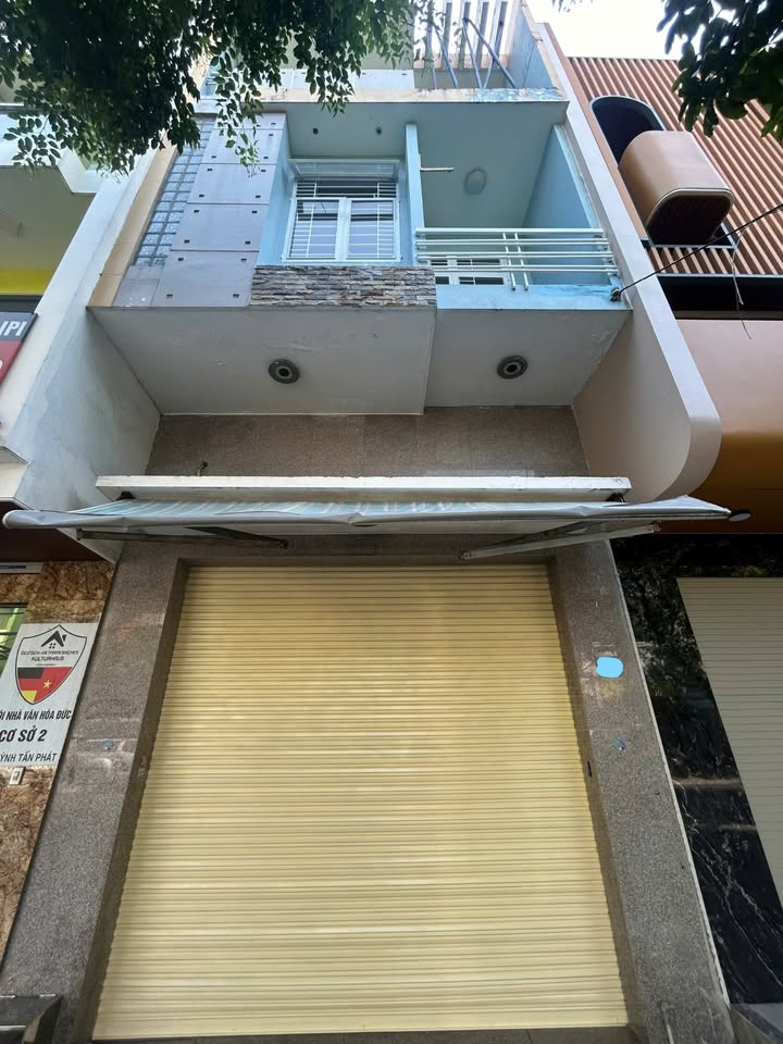 Cho thuê nhà phố mặt tiền đường Huỳnh Tấn Phát, Hải Châu - 36 triệu/tháng