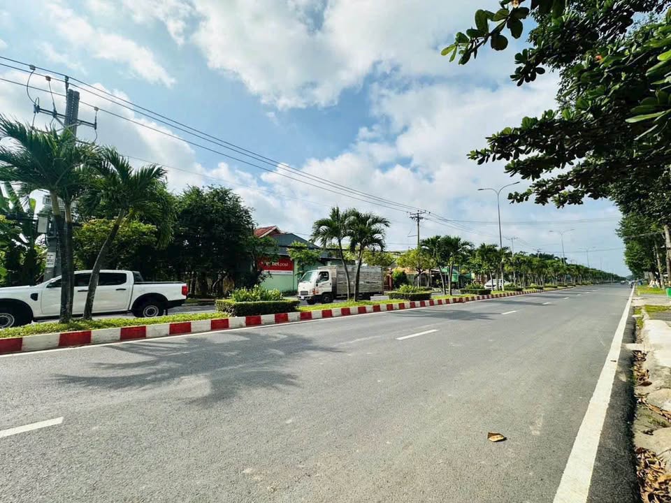 Biệt thự mặt tiền Quốc lộ 57 - Phường Thanh Đức, Vĩnh Long - Diện tích 700m² - Thỏa thuận giá hấp dẫn!