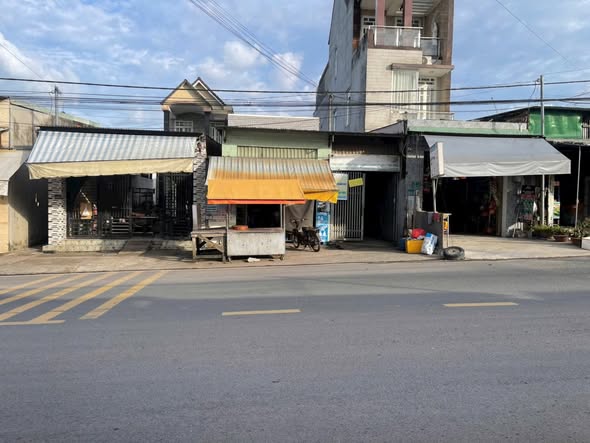 Nhà mặt tiền ấp Thanh Hóa, Hố Nai 3, 363m² giá 8 tỷ - Đầu tư sinh lời ngay!