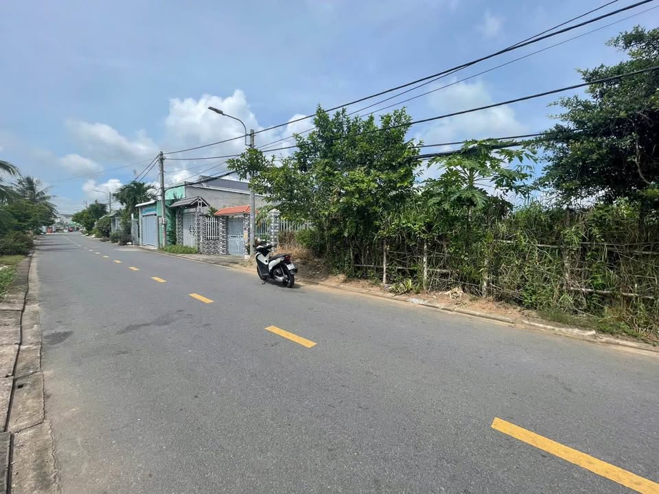 Đất nền mặt tiền đường Trần Quốc Toản, Sóc Trăng 715m² giá 5.5 tỷ - Cơ hội đầu tư tuyệt vời!