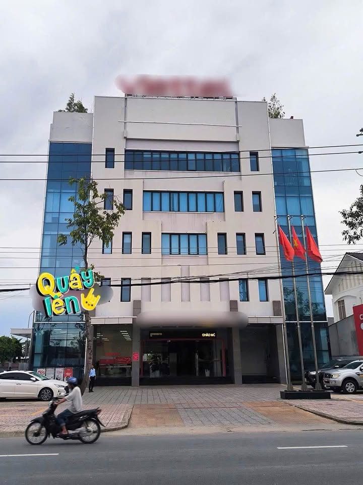 Cho thuê Toà Nhà Văn Phòng mặt tiền P3 Sóc Trăng - Giá từ 120k/m², hỗ trợ ngăn vách PCCC!