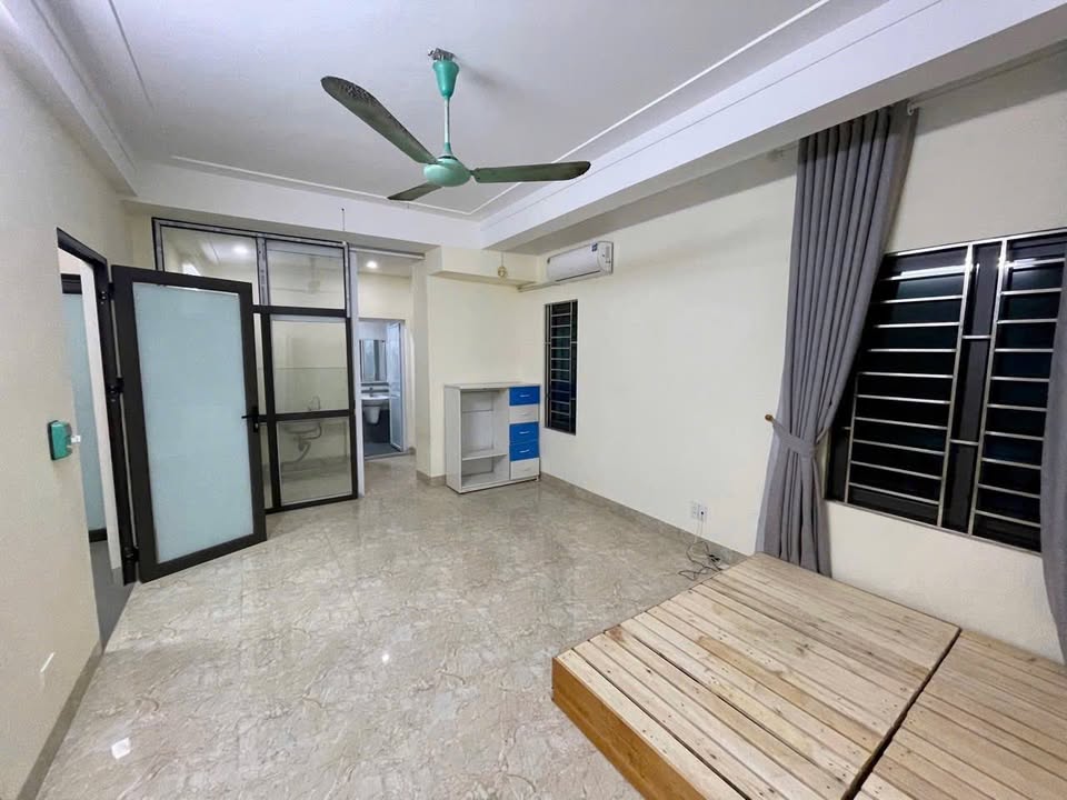 Căn hộ mini tại ngõ 136 Triều Khúc 30m² giá 3.2 triệu - Tiện nghi đầy đủ!