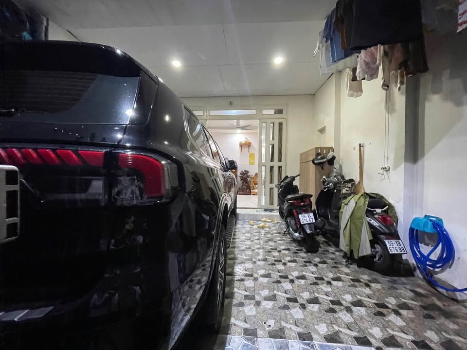 Nhà cấp 4 hẻm thông xe hơi tại Phước Long B, Quận 9 - Giá 6.6 tỷ, chính chủ thương lượng!