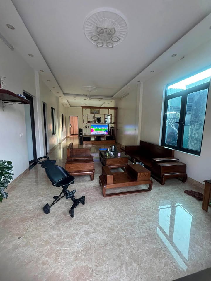 Nhà phố Quảng Phú 216m² giá 2.5 tỷ - Chính chủ bán gấp!