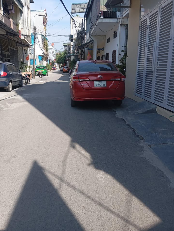 Đất thổ cư Phố Tây Ga - Phú Sơn 69.9m² giá 2 tỷ - Đầu tư sinh lời ngay!