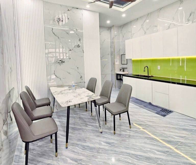 Nhà mới Lái Thiêu 126m² giá 4.4 tỷ - Full nội thất, hẻm ô tô