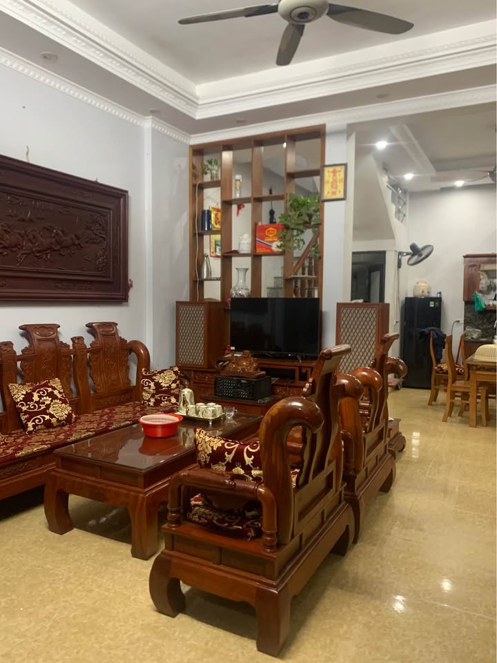 Nhà 3 tầng Trần Đăng Ninh 45.5m² giá 2 tỷ - Đầy đủ nội thất, chỉ việc vào ở!