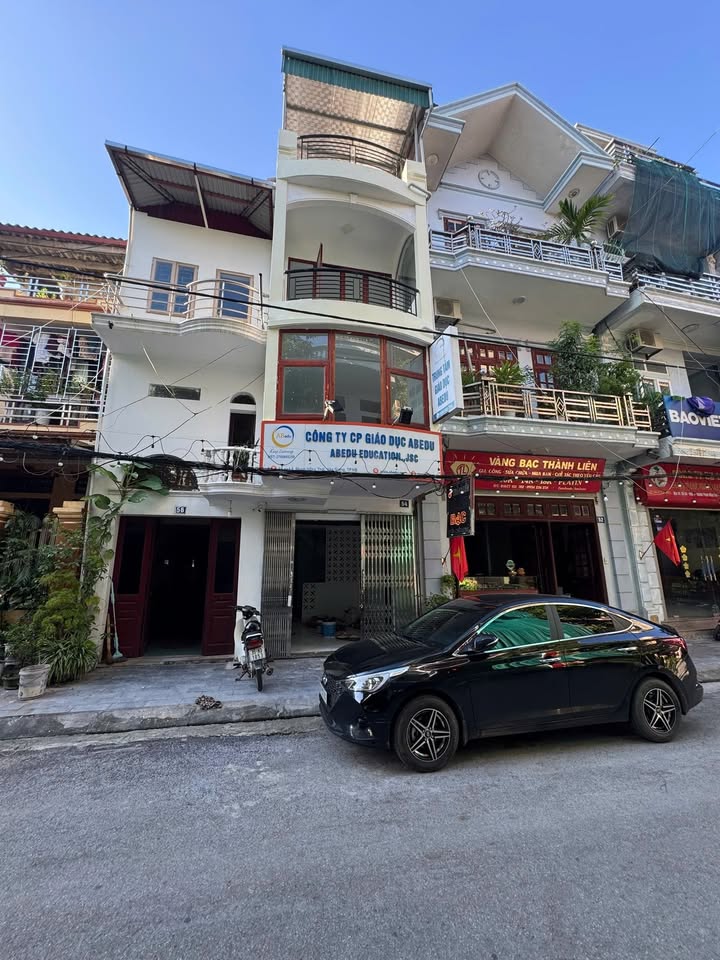 Bán nhà 4 tầng ngõ 8 Phạm Hồng Thái, phường Hoa Lư, Ninh Bình 55m² - Ngôi nhà lý tưởng cho gia đình giáo viên!