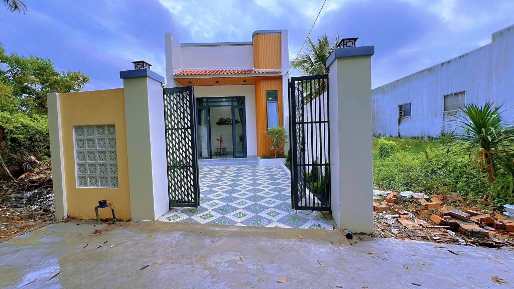 Nhà mới hoàn thiện tại Phú Khương, Bến Tre 101m² giá 1.39 tỷ - Full nội thất cao cấp!