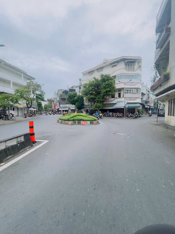 Nhà góc 3 mặt tiền Đường Số, Quận 4, 53m² giá 9.8 tỷ - Đầu tư sinh lời lý tưởng!