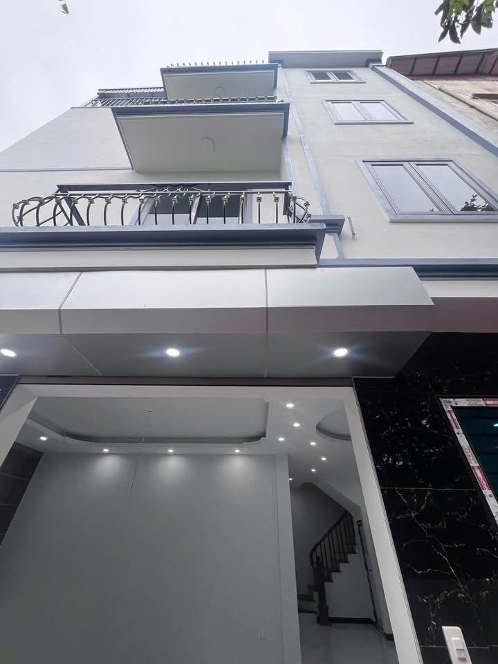 Nhà mặt trục chính Yên Bệ - Sơn Đông, Hoài Đức 47,3m² giá 5,5 tỷ - Tiềm năng kinh doanh lớn!