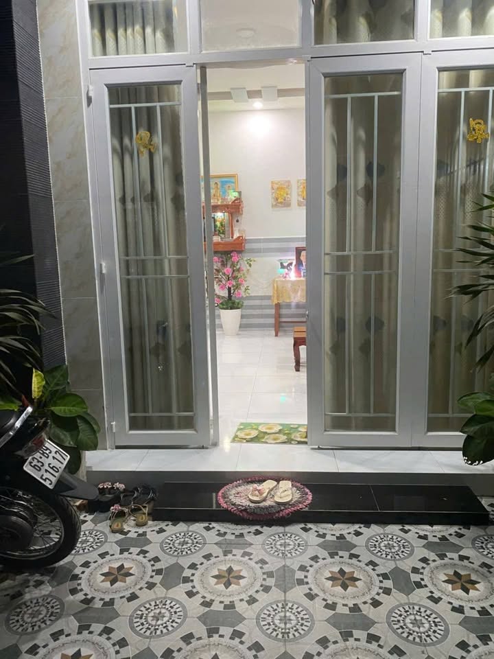 Nhà phố 125m² hẻm 5, ấp 3, phường Trung An, Mỹ Tho - Nội thất đầy đủ, giá 1.7 tỷ!