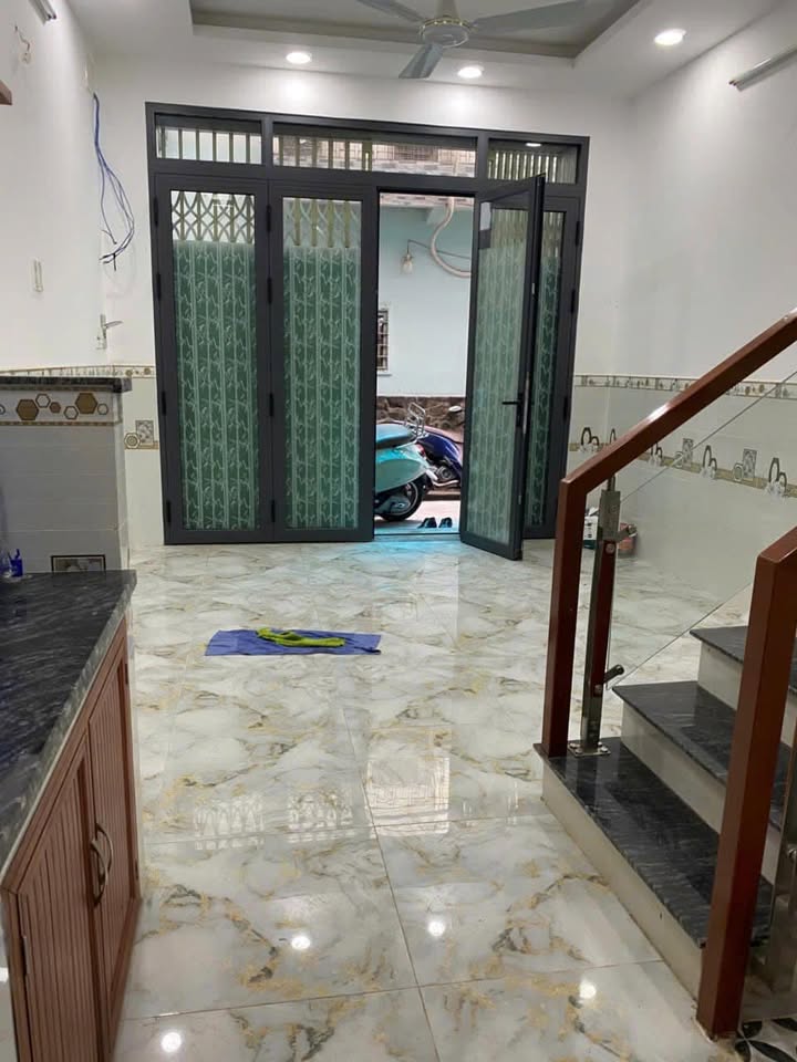 Nhà hẻm Bà Hạt, Q10 - 12 triệu/tháng, Nhà mới xây, chính chủ